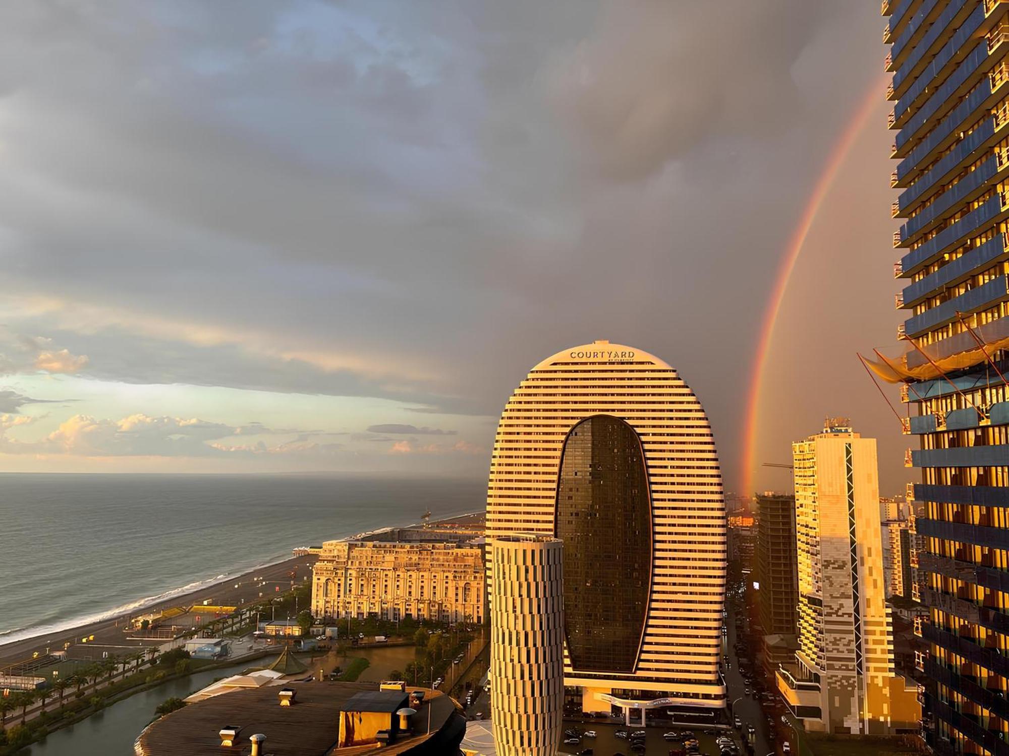 Orbi Panoramic Aparthotel Batumi Esterno foto